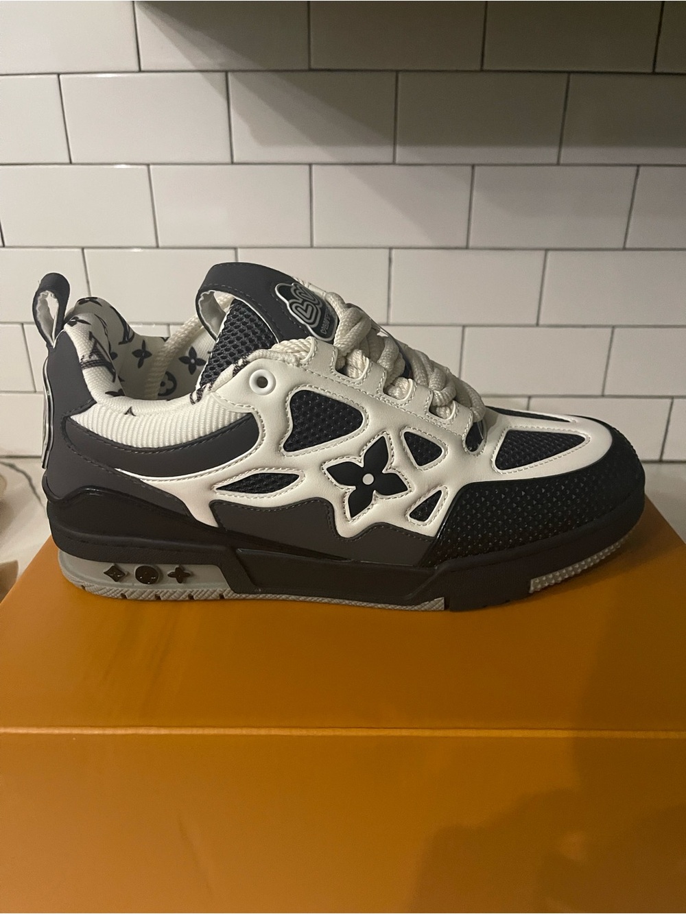 Men’s Designer Trainer Sneaker Size 43.